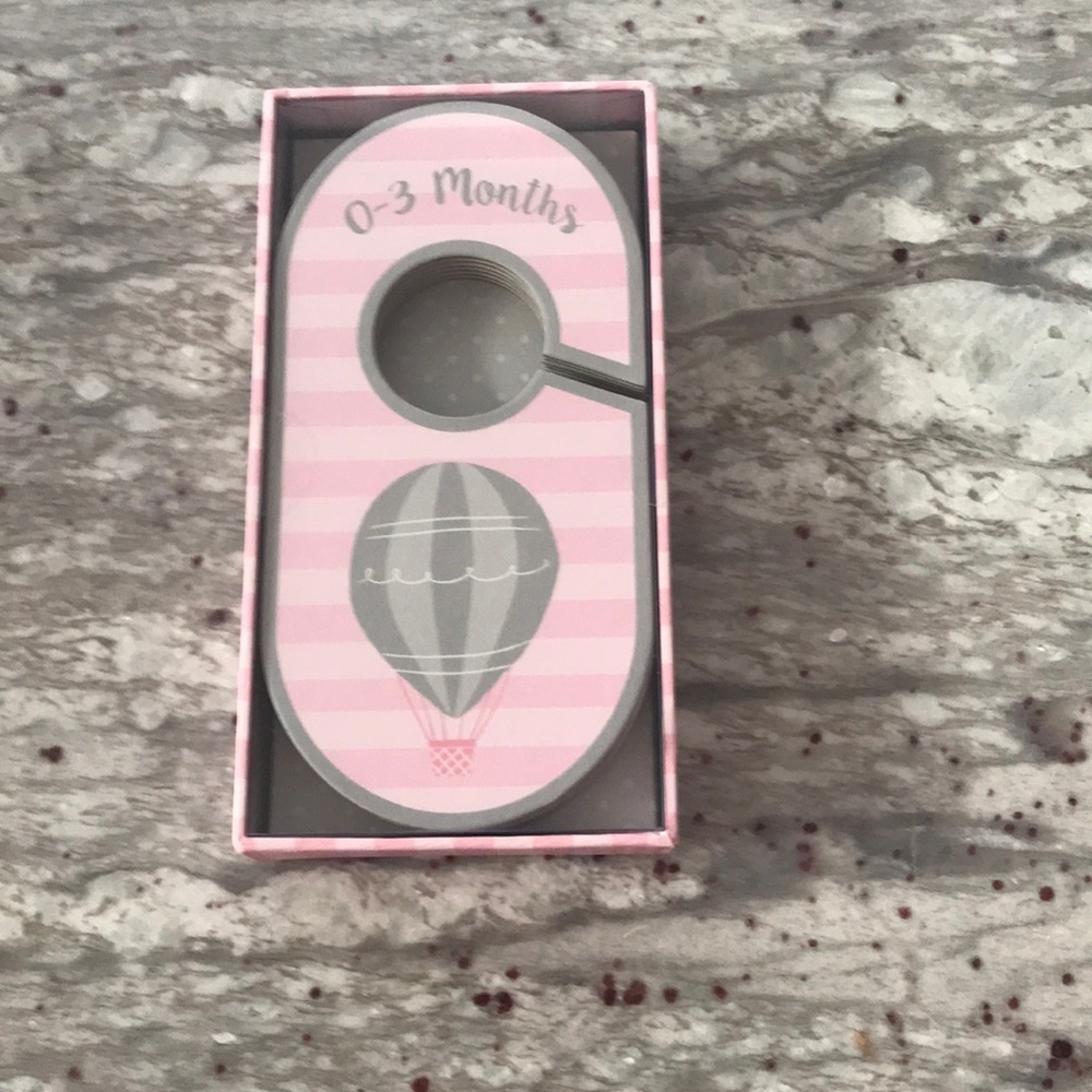 Closet dividers for baby clothes
